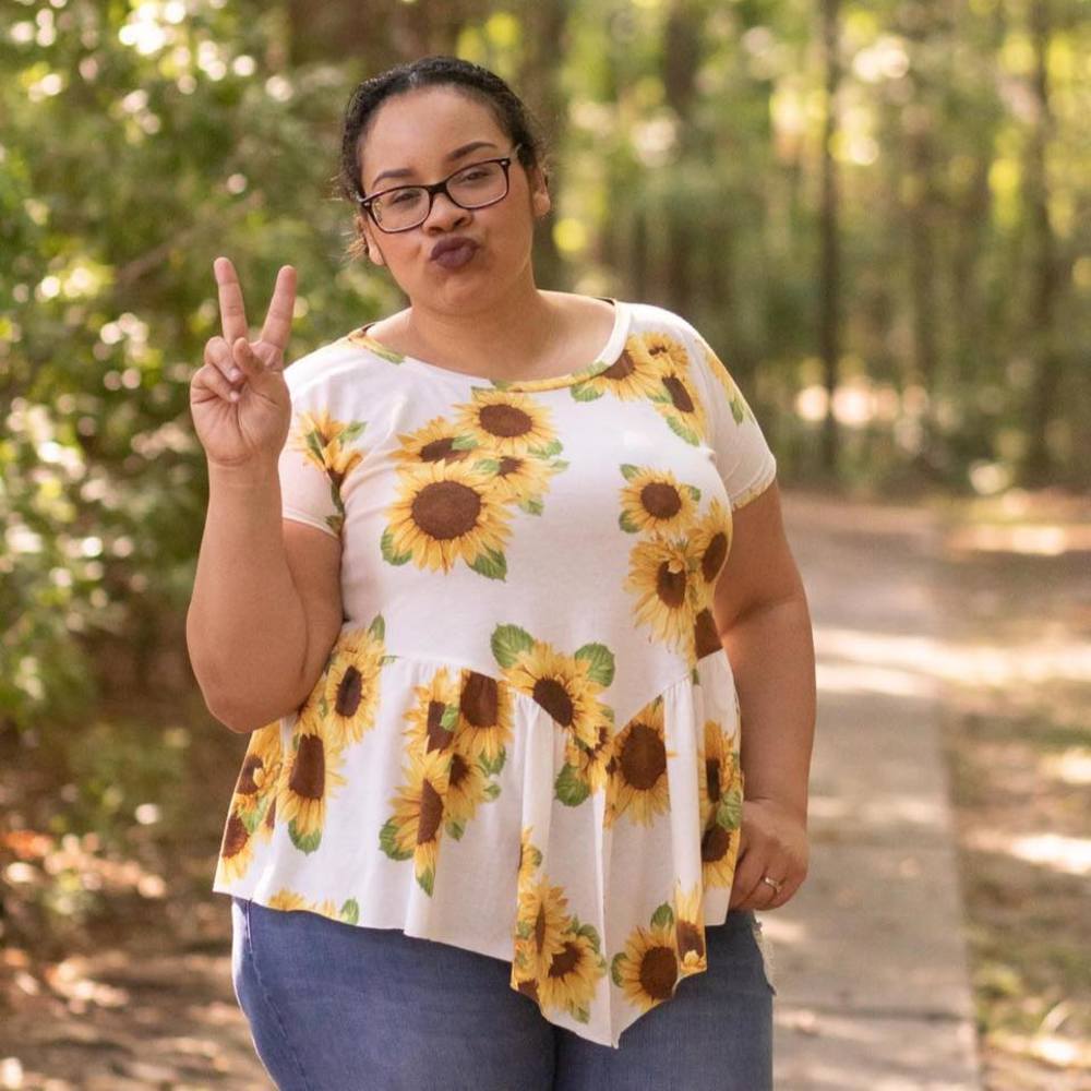 Meet your Posher, Cassandra